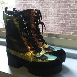 Platform iridescent shoes